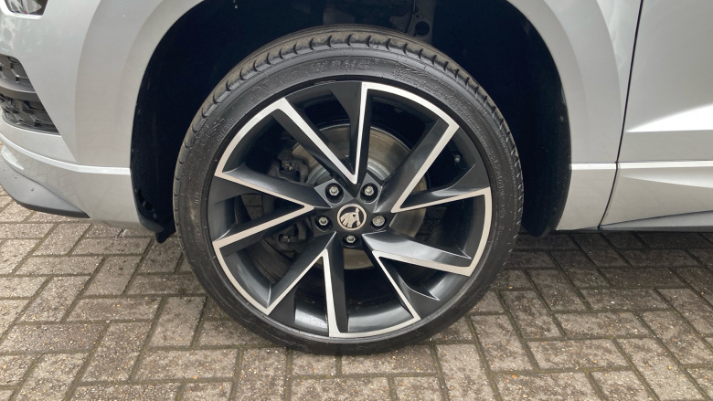 Skoda Karoq 1.5 TSI Sport Line 5dr DSG Petrol Estate